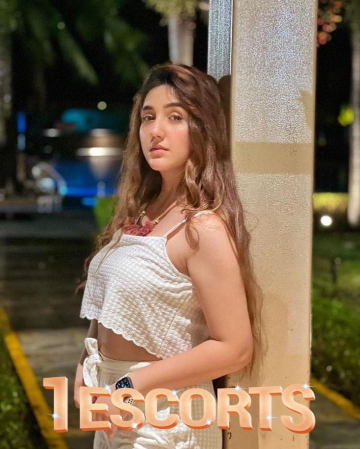 Young Models in Islamabad -3