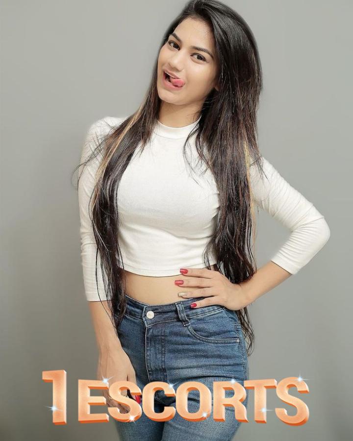 Karachi escorts models -3