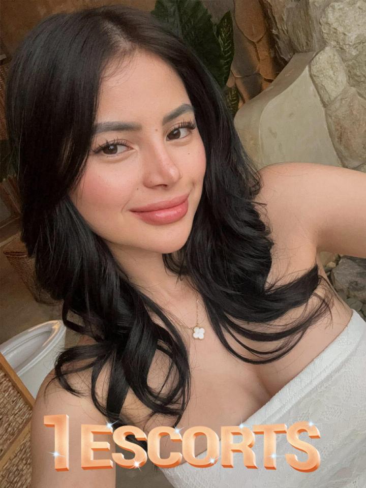 Big boobs CATALINA available now !!