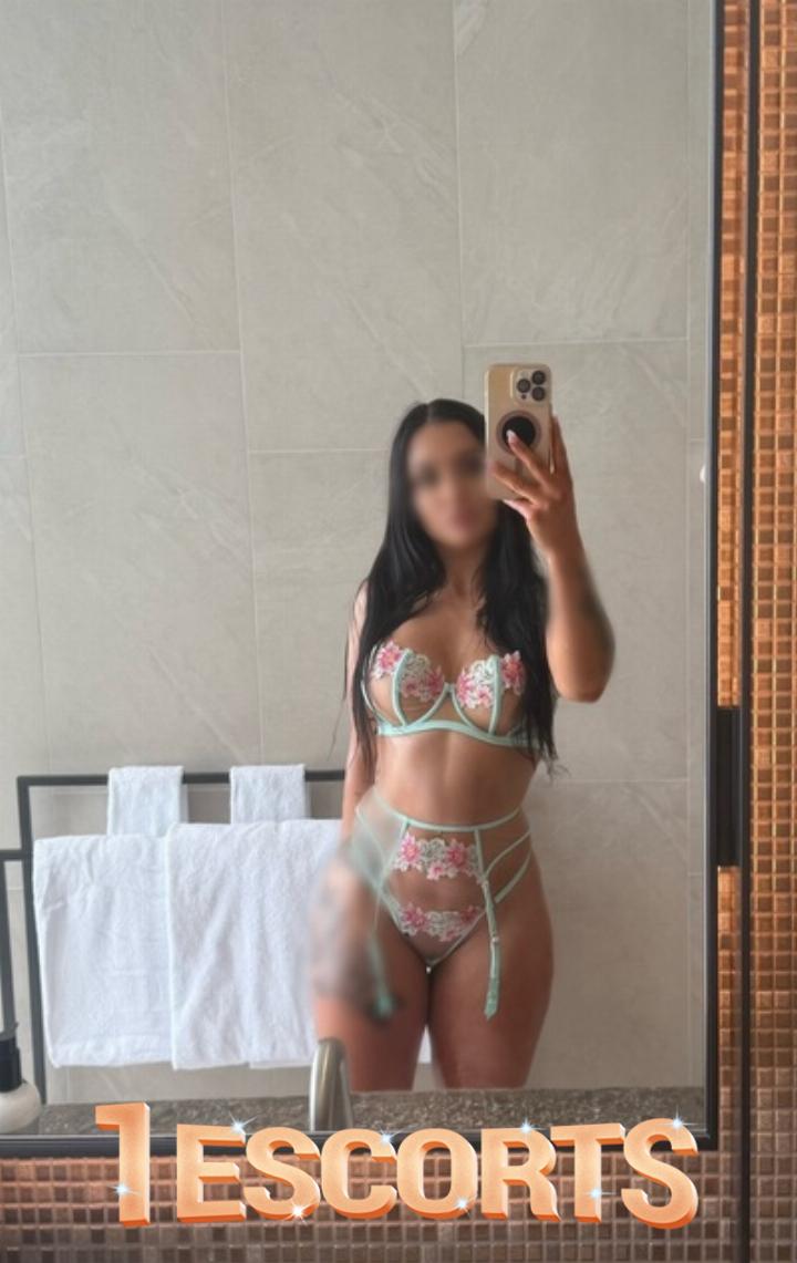 Bree Carter | Sensual Brunette Charm -4