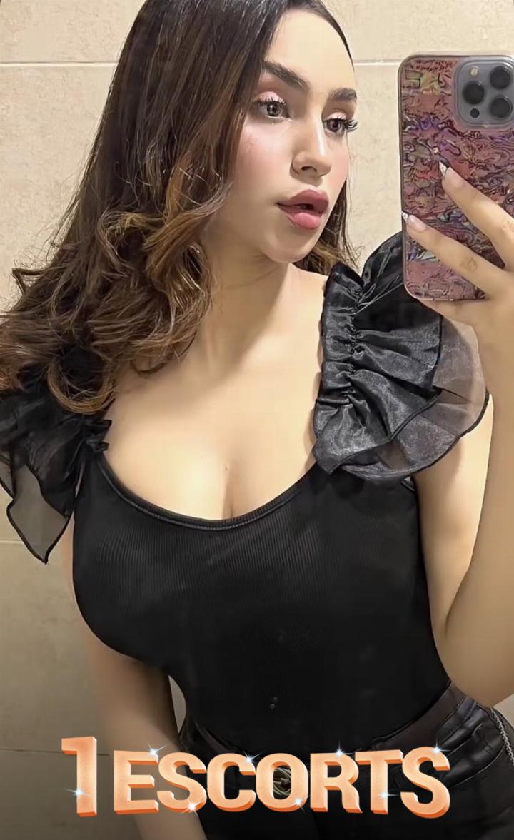 HOUSE WIVES,Independent college and university girls in very reasonable Retes