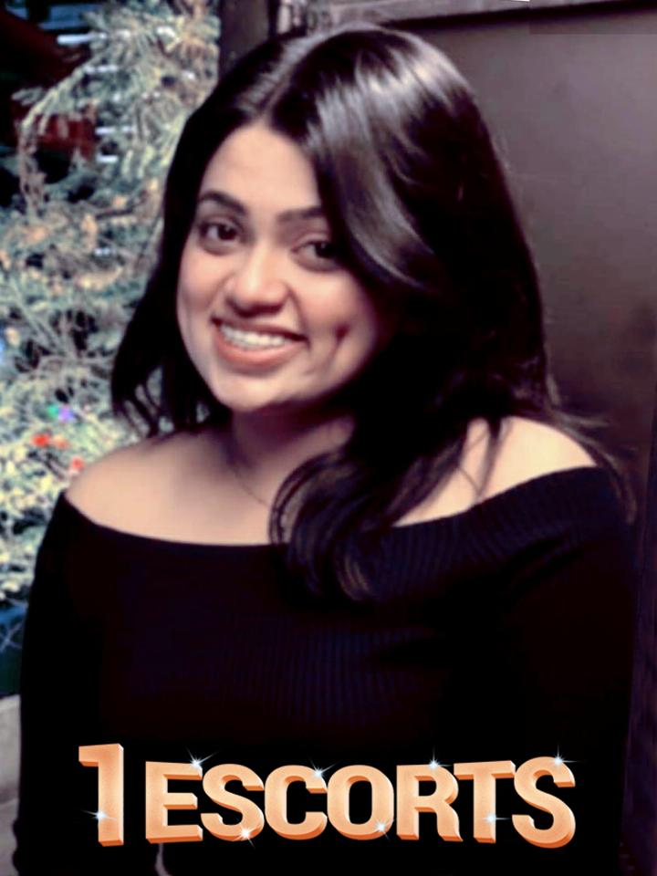 Hi i am ALVI from East India live in Qatar !!