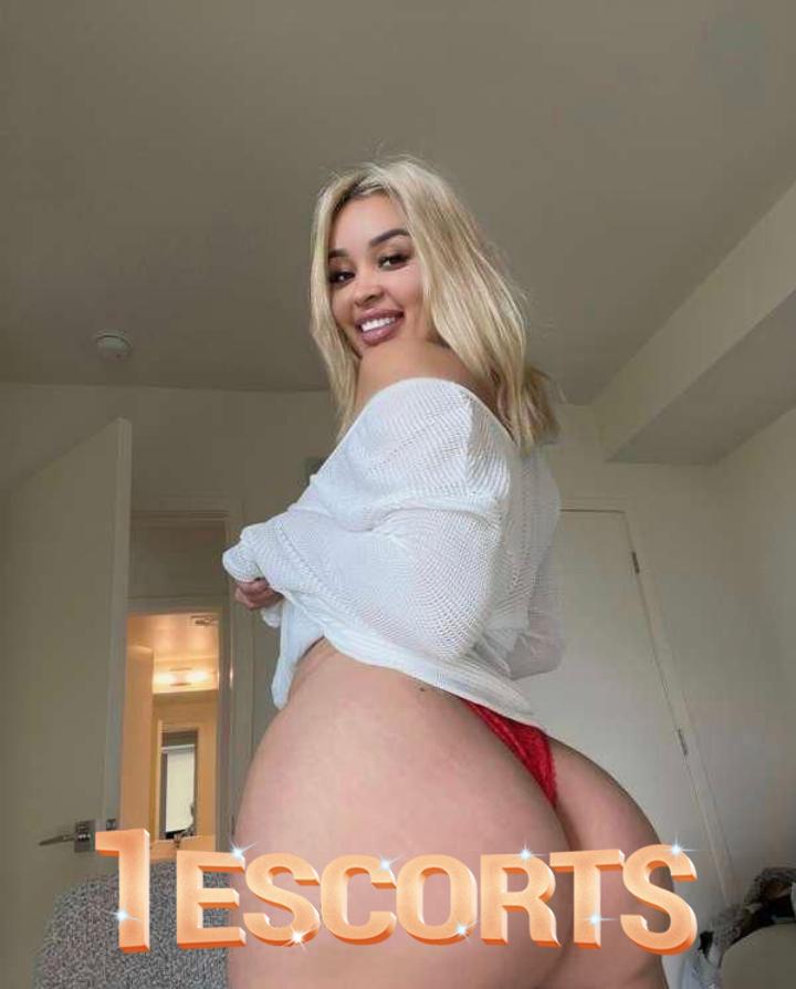 AVAILABLE FOR BOTH INCALL AND OUTCALL SERVICE ALL THREE HOLES ARE UNCOVERED -2