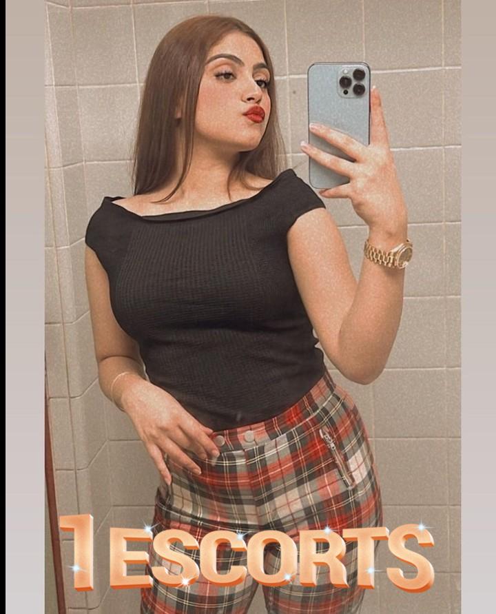 AYESHA khan escorts models LAHORE -3
