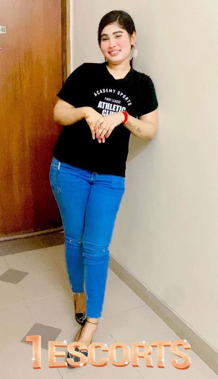 Hi i am JUIE from East India live in Malaysia !! -2