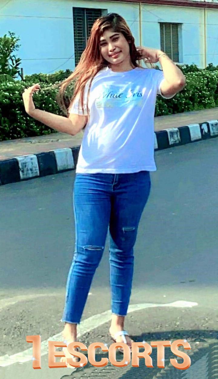 Hi i am JUIE from East India live in Malaysia !! -3