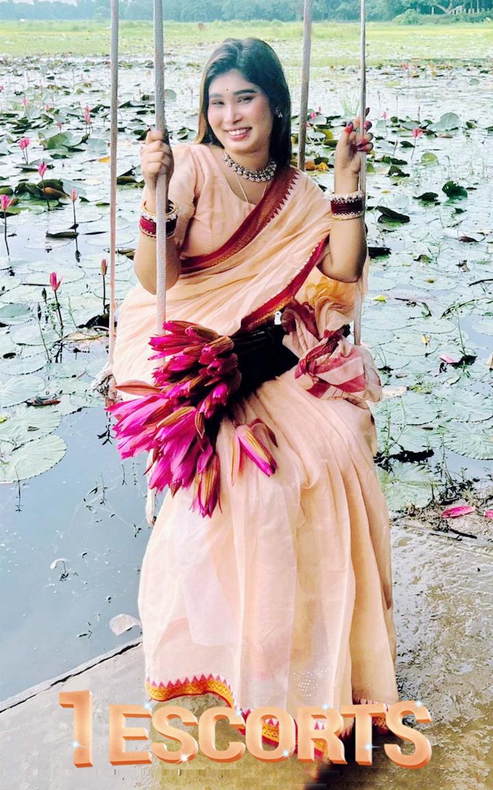 Hi i am JUIE from East India live in Malaysia !! -4