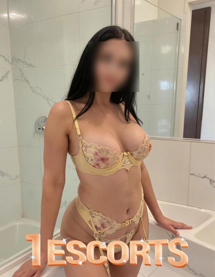 Adriana Dia | Erotic European Brunette Beauty -3