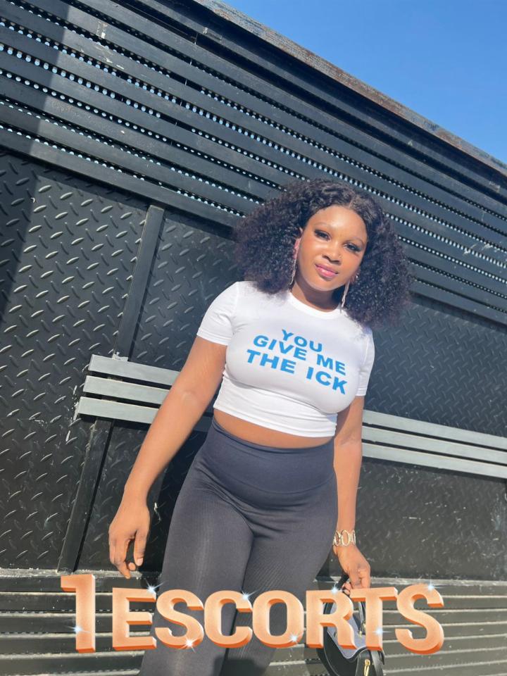 Kasoa naughty babe available -2