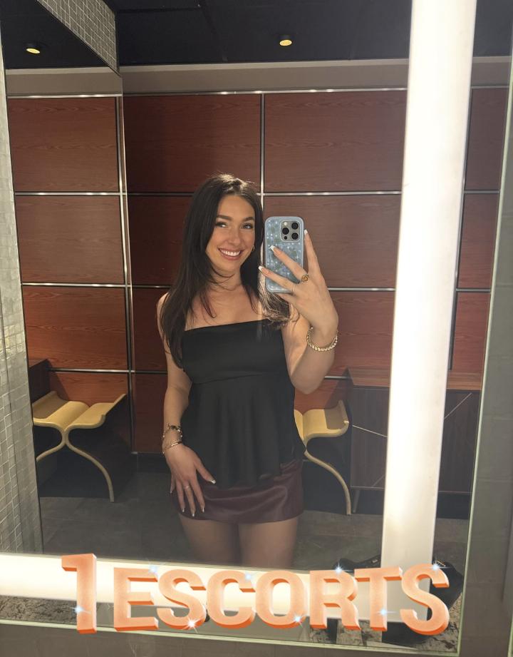 Sexy escort available