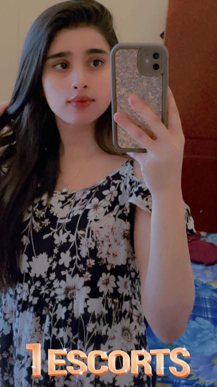 Antriksha Indian Dancer Now In Muscat Oman For VVIP Service