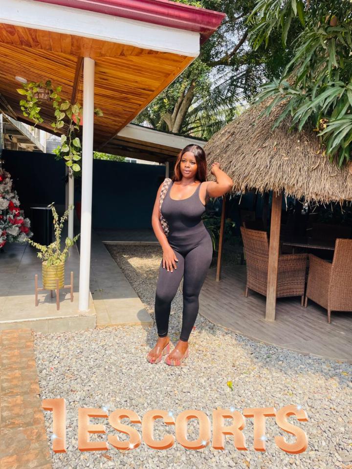 Accra naughty baddie available for hook up