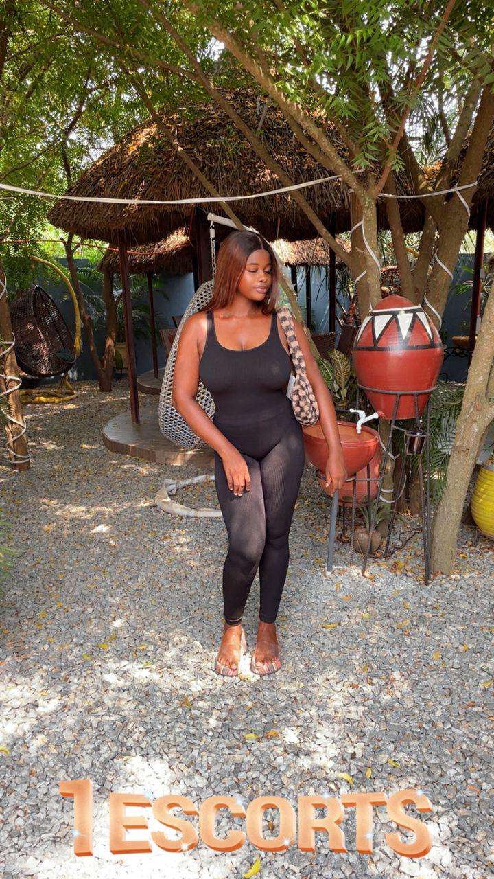 Accra naughty baddie available for hook up -4