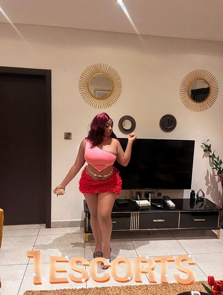 Tse Addo bisexual baddie hook up