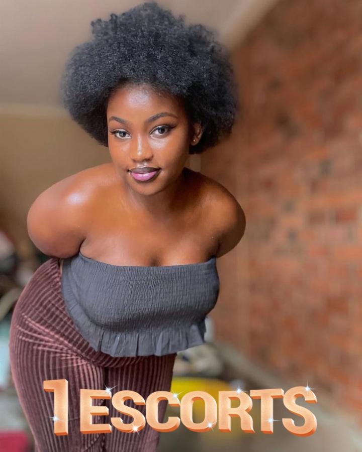 Cute and Naughty girls available for hookup Accra, Tema, Kumasi