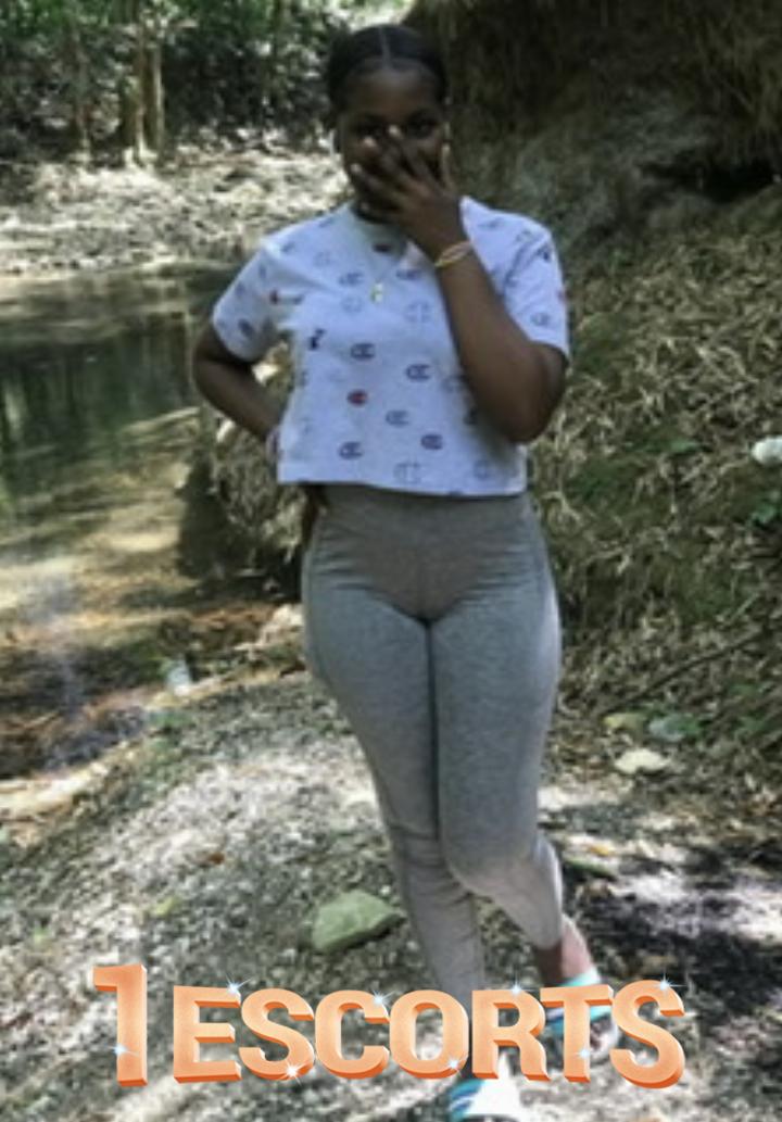 Hi Boo 👻 Can We Link Up So You Can Get Me Satisfied Please. -2