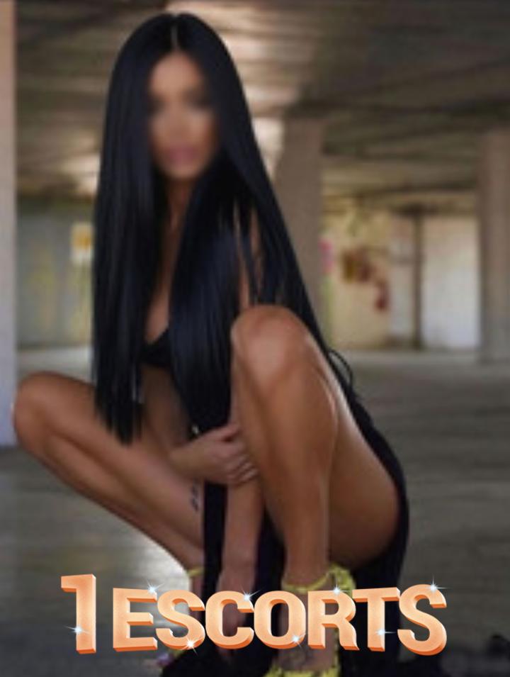 Natasha Monroe | Enchanting Aussie Babe