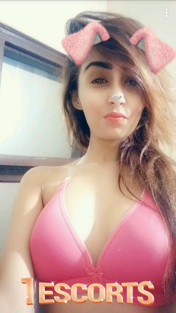 Escorts Service in Mall Road Murree - Murree Nathiagali Escorts Service
