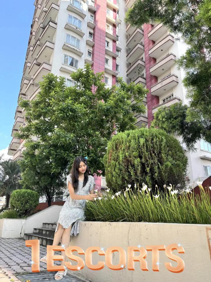 Sonika escort cam meet