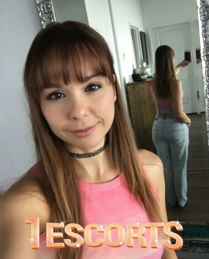 Naomie -2