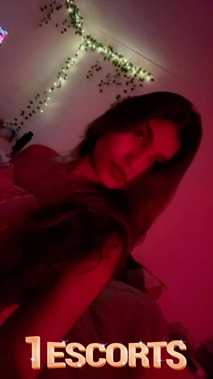 Faiza | Independent Escort Karachi -3