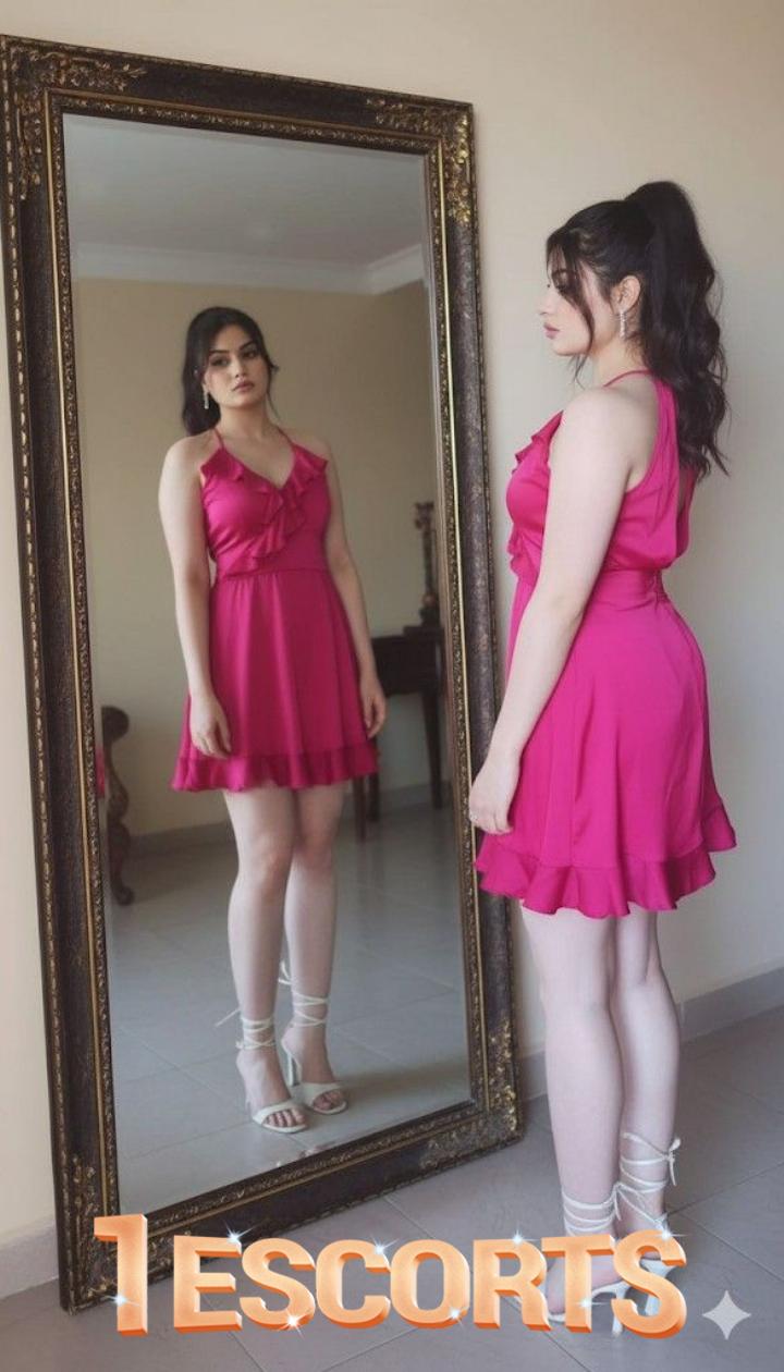 ALISHA KHAN ESCORTS MODELS IN LAHORE -4