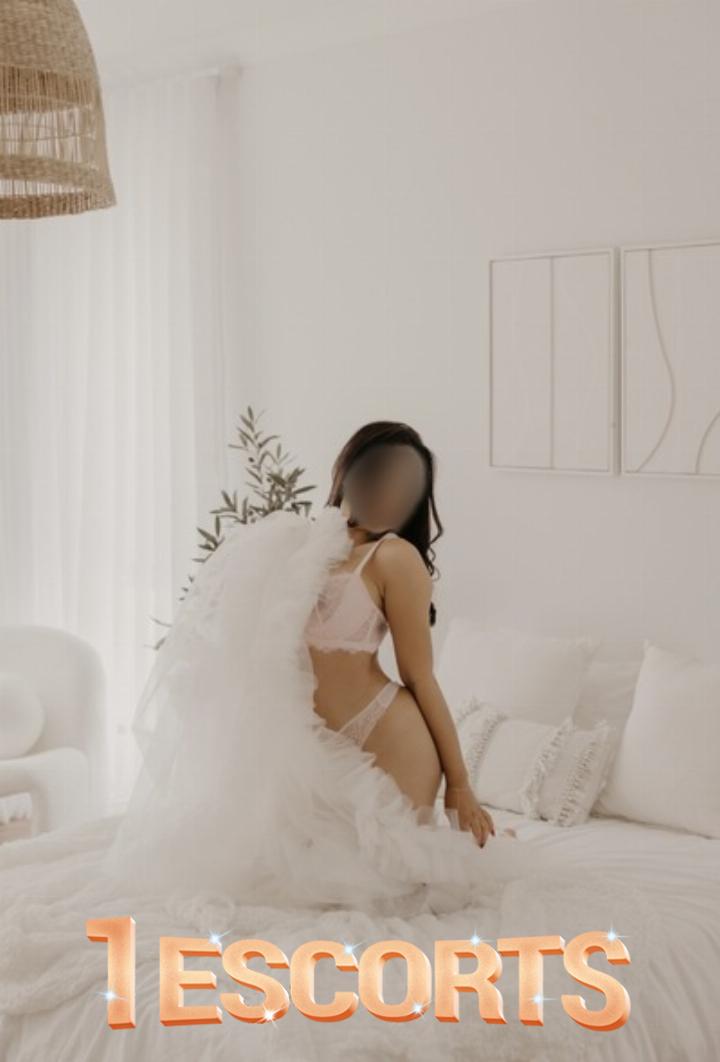 Evie Cruz | Captivating Mexican Exotic Beauty -8