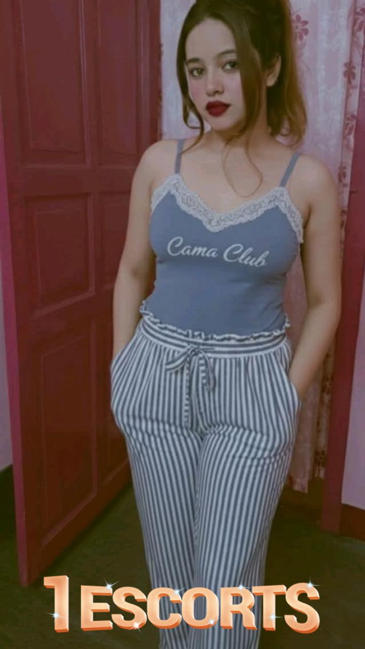 SHAZIA KHAN ESCORTS MODELS CALLS GIRLS IN ISLAMABAD