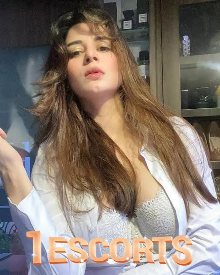 SHAZIA KHAN ESCORTS MODELS CALLS GIRLS IN ISLAMABAD -3