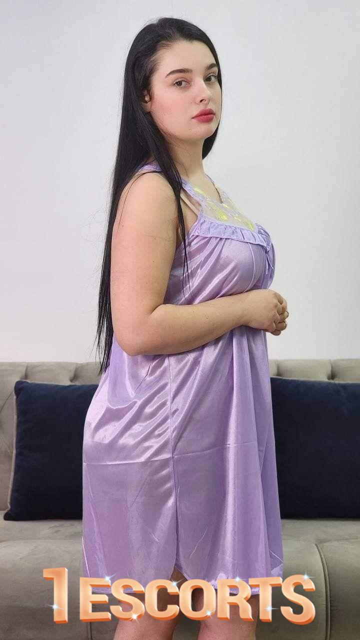 ALISHA KHAN ESCORTS MODELS IN LAHORE