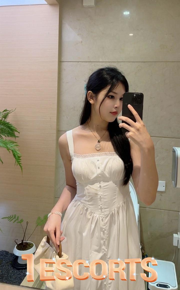 Sylvia GuangZhou -2