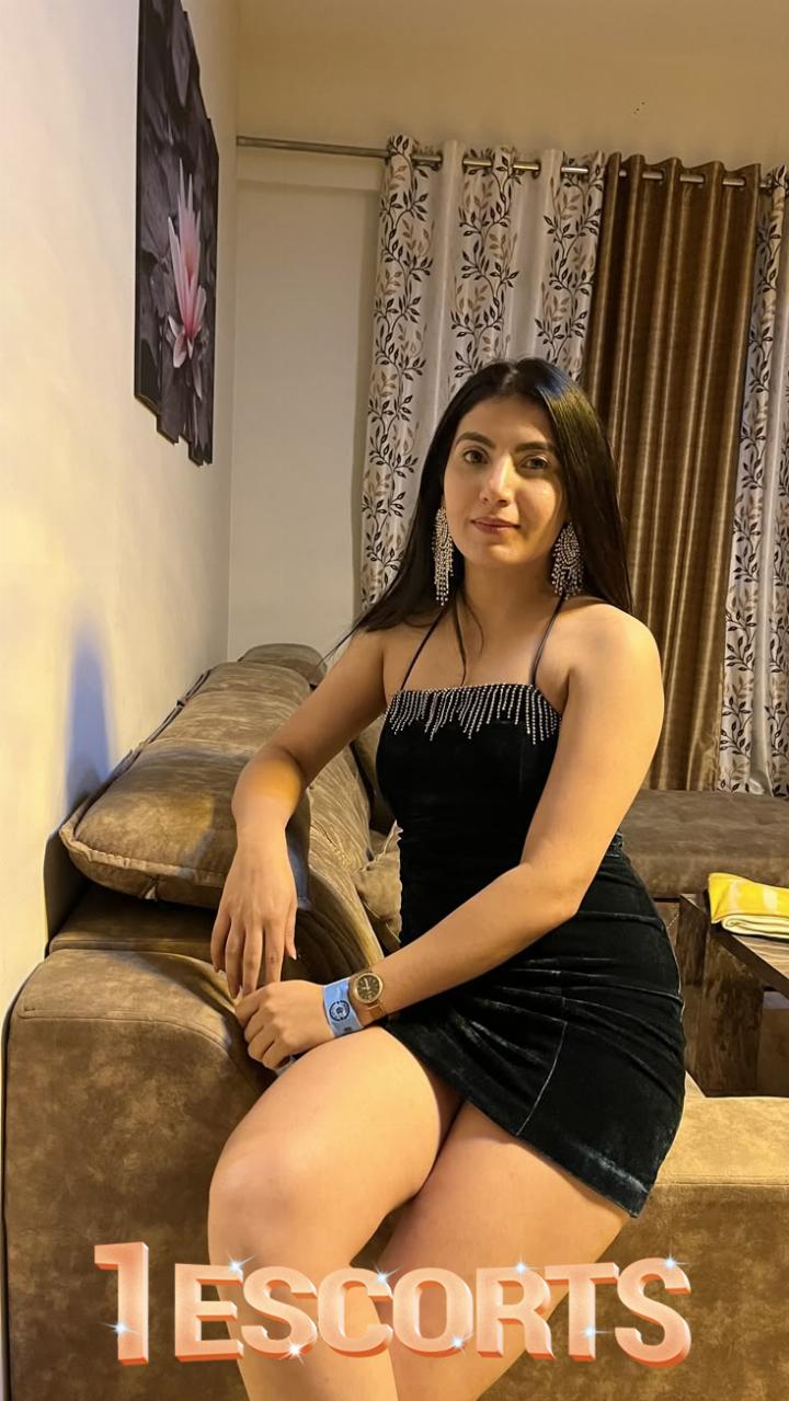ALIYA KHAN ESCORTS MODELS CALLS GIRLS IN ISLAMABAD -3