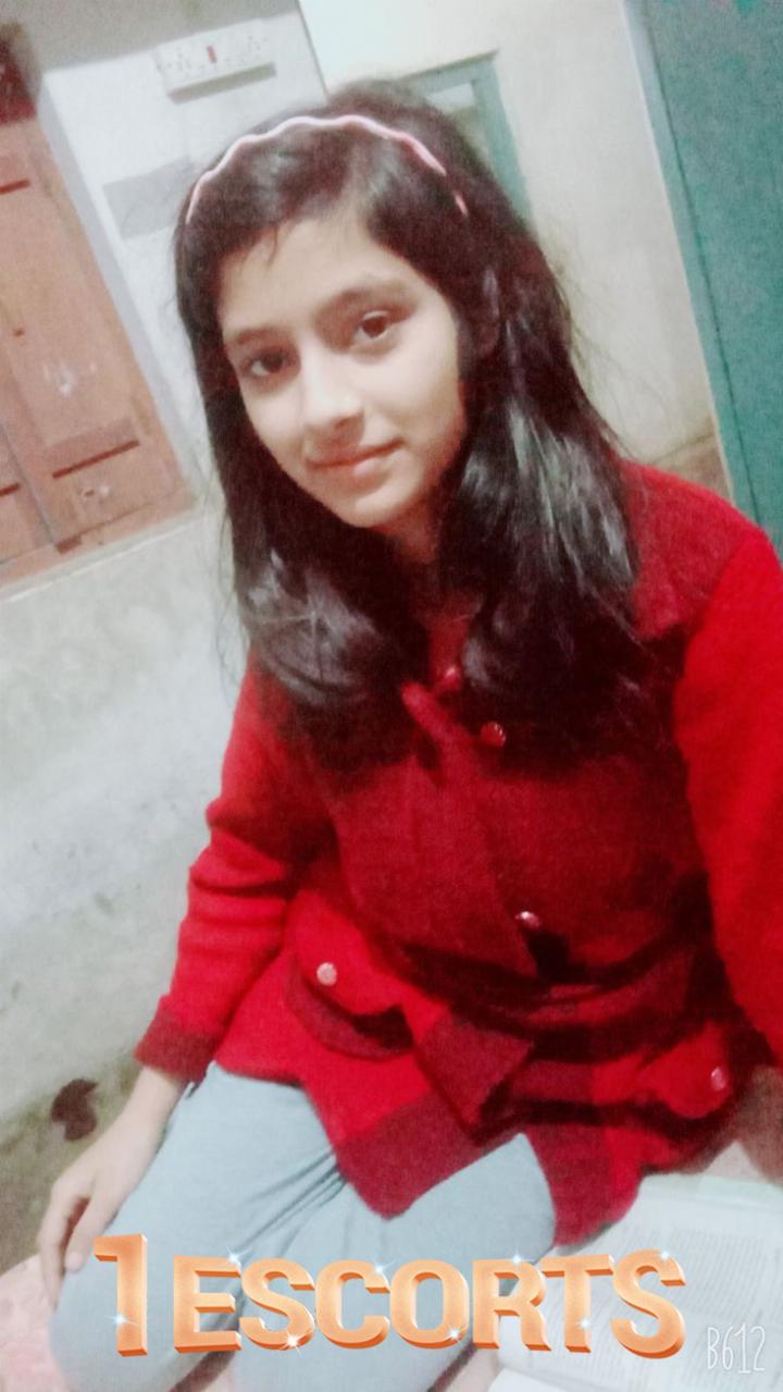 ALISHA KHAN ESCORTS IN RAWALPINDI -4