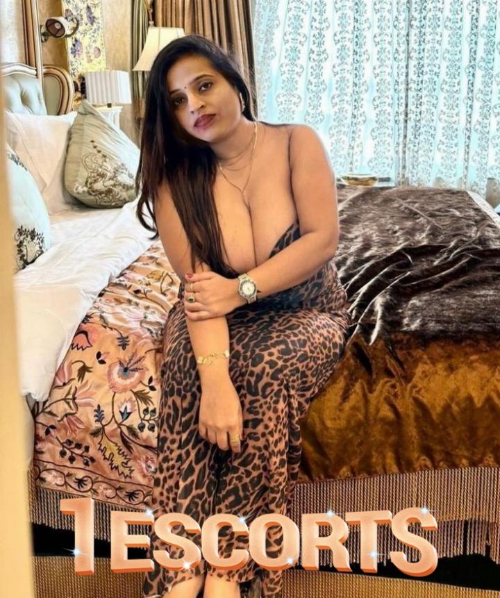 Chavvi Dubai Call Girls | WhatsApp: +971543991272