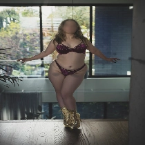 Faye Foxx - Enchanting and Desirable Perth Escort