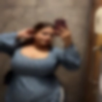 Big Boobs Models Available in Lahore